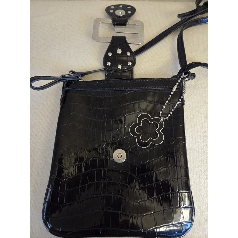 Vintage Y2K Guess Western Croc Big G Silver Studded Patent Black Crossbody Purse